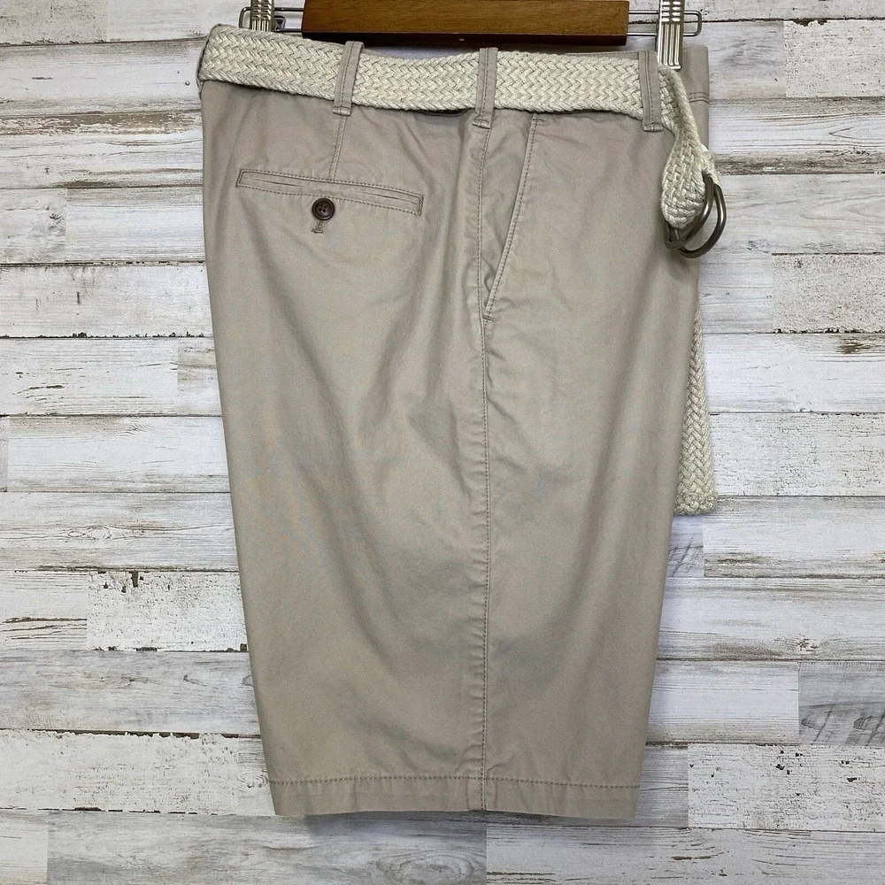 Express Classic Fit Chino Shorts Sz 30 Beige 100% Cotton Flat Front Braided Belt